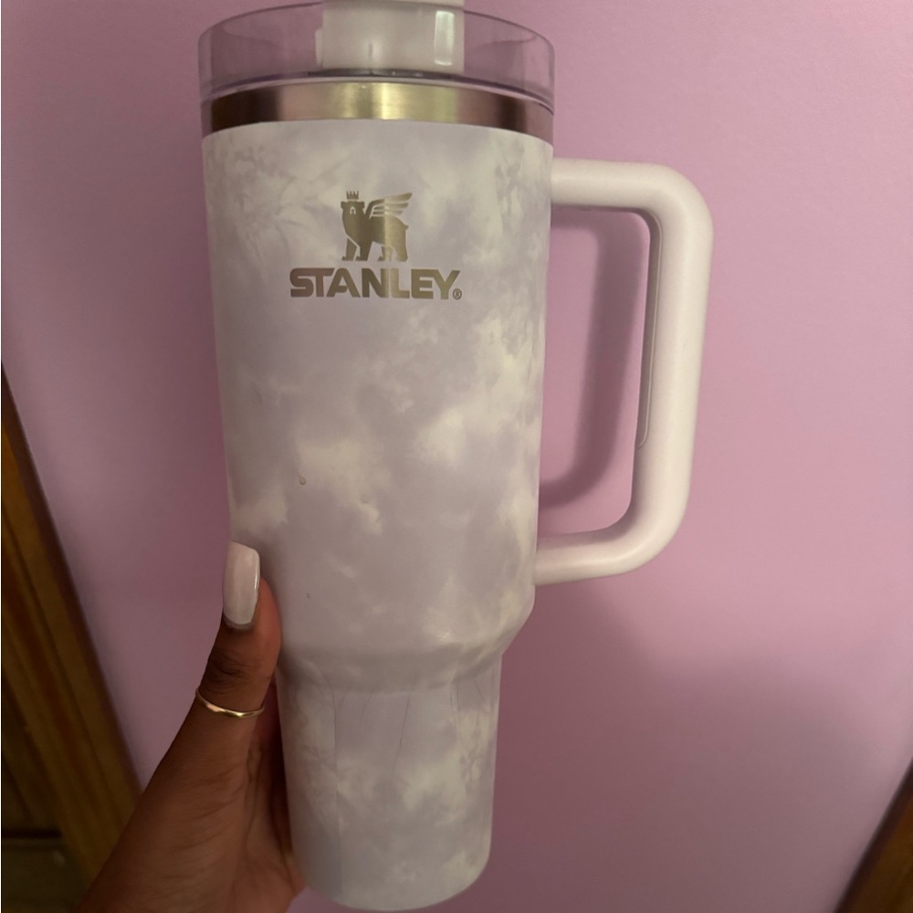 Stanley tumbler (gently used) - 40 oz